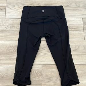 Lululemon Black Leggings 3/4 just below the knee length